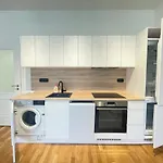 Cosy Apartment On Charles Square